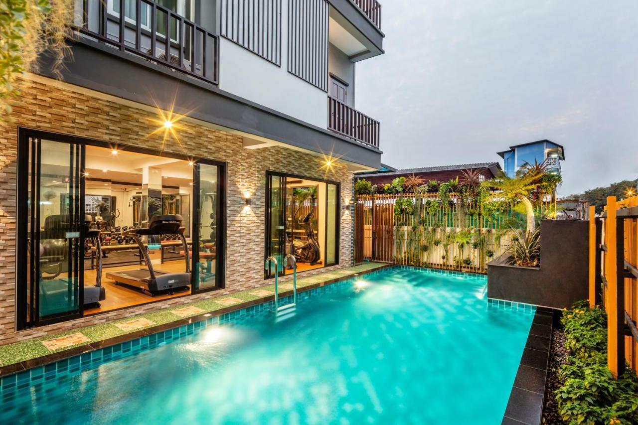 Penyos Suite Bangkok Exterior photo